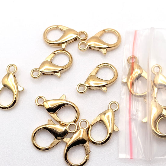 light gold colour lobster clasps