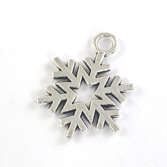 antique silver colour snowflake shaped jewerly charms 
