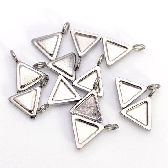 silver triangle shaped cabochon trays